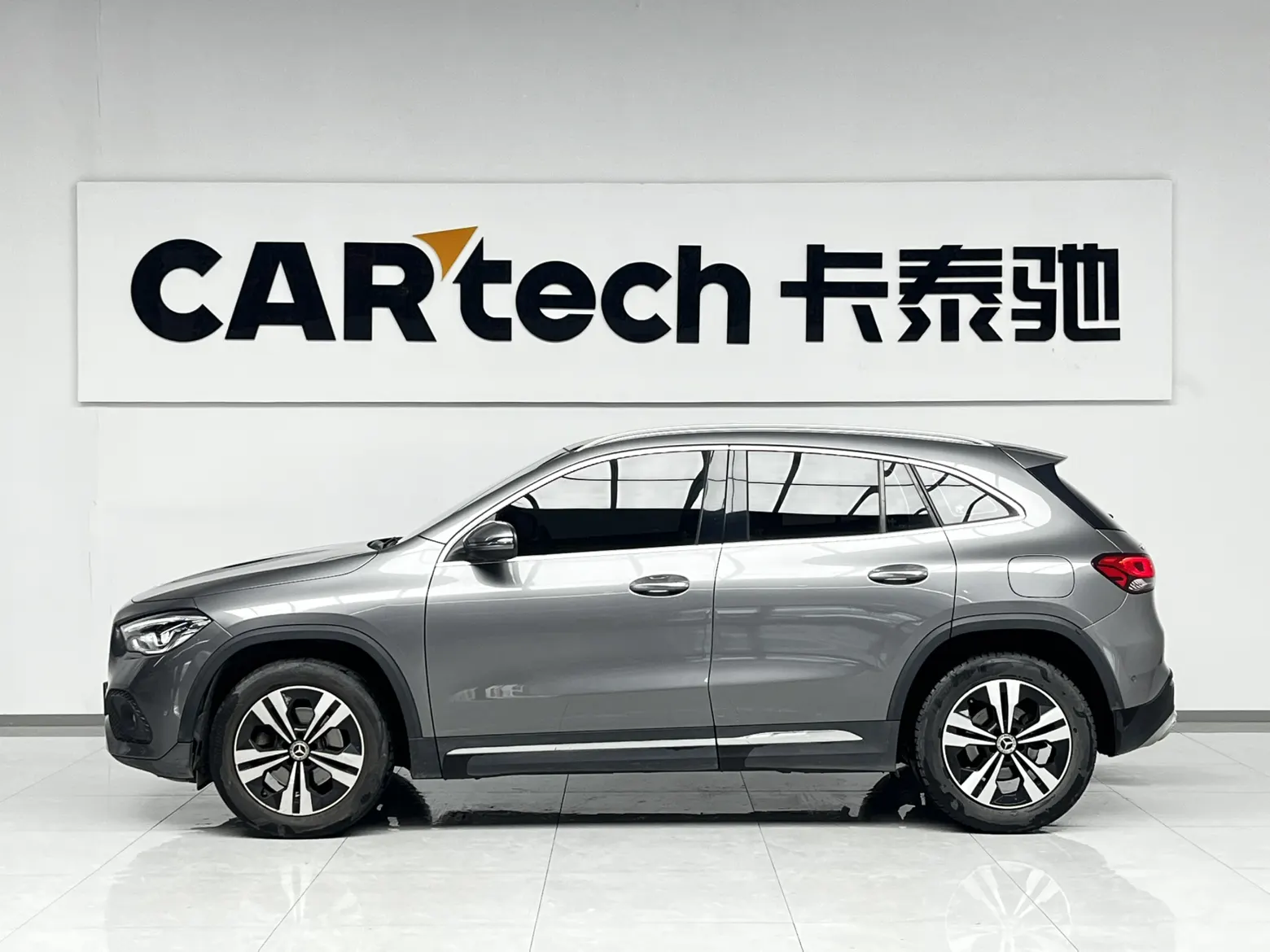 Mercedes-Benz GLA 200, 2021 4