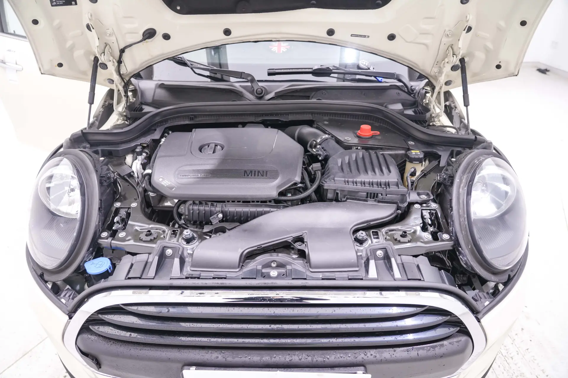 Mini ONE, 2019 12