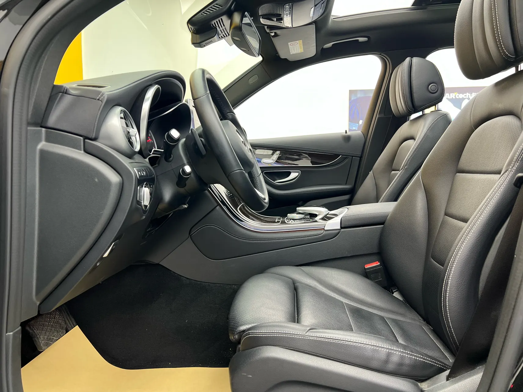 Mercedes-Benz GLC 260 L, 2019 16