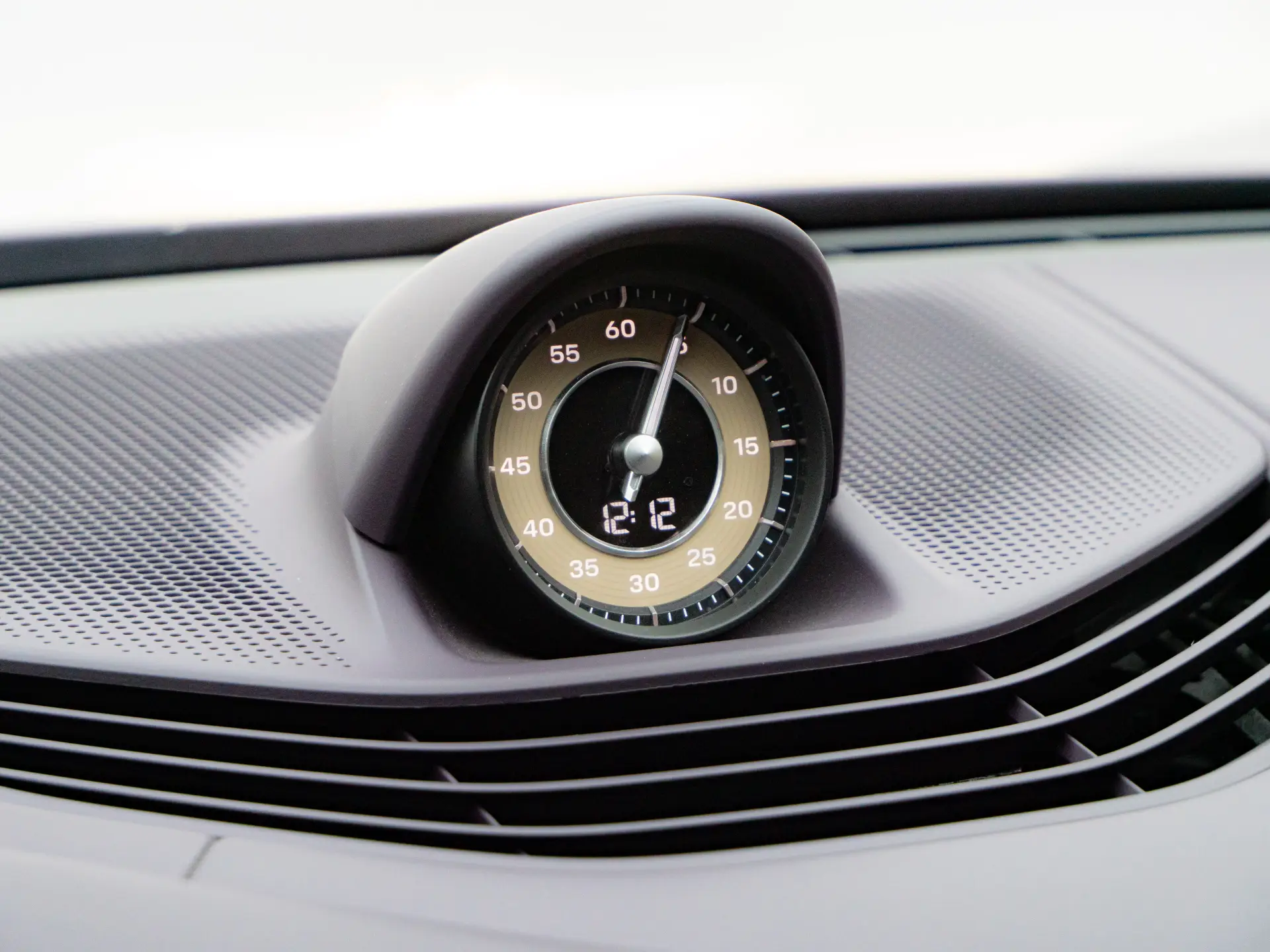 Porsche Taycan, 2023 8