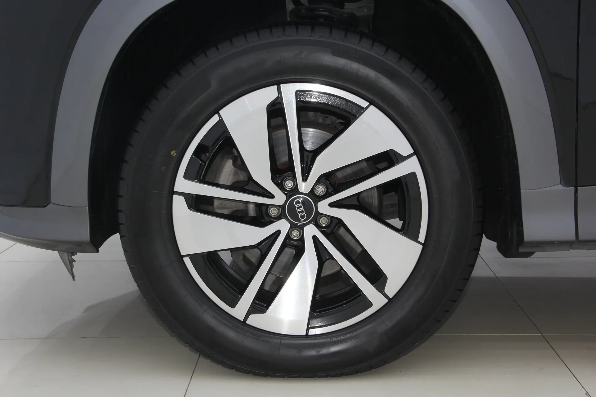 Audi Q6 40 TFSI, 2024 11