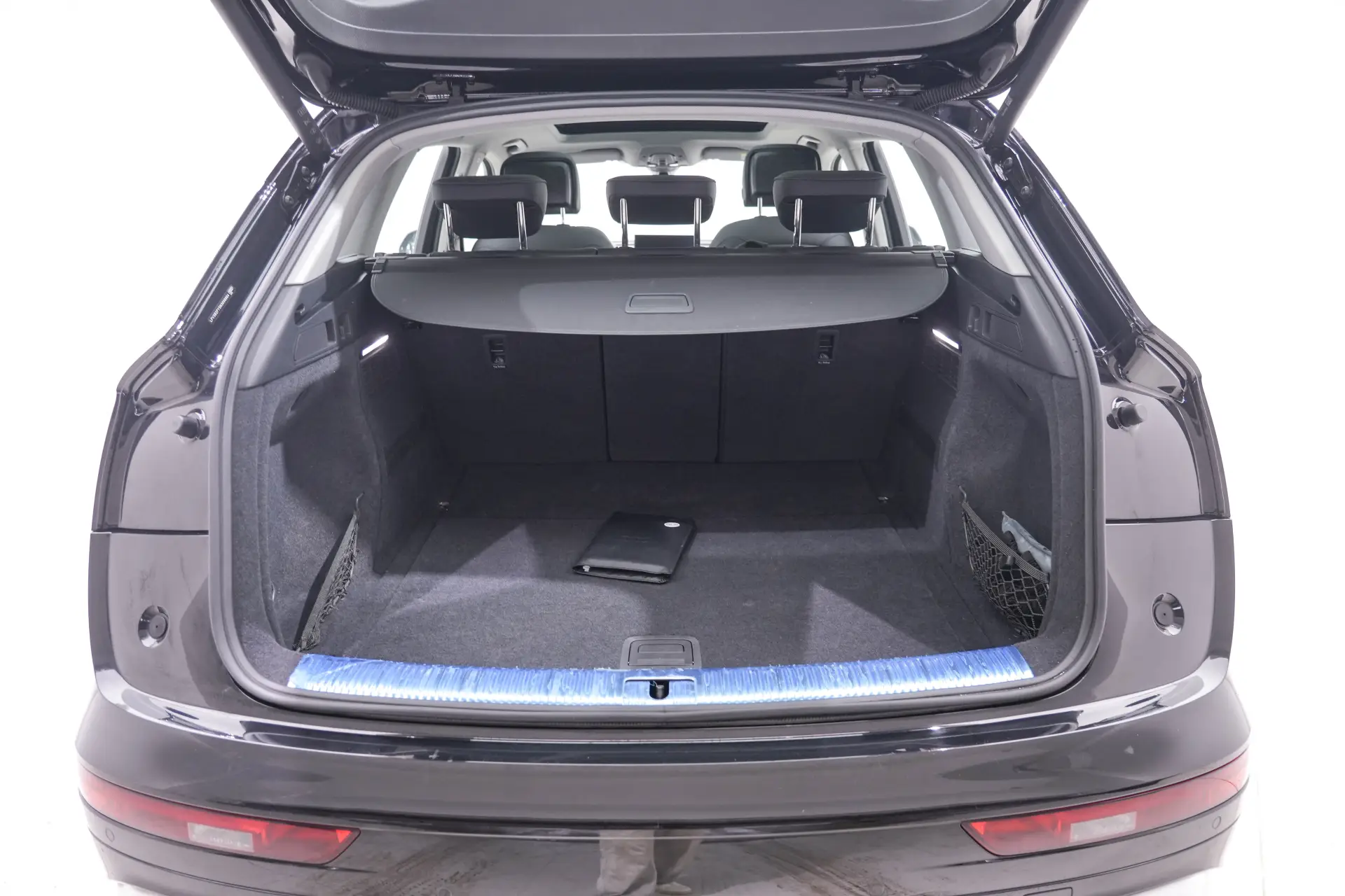 Audi Q5L 40, 2022 15