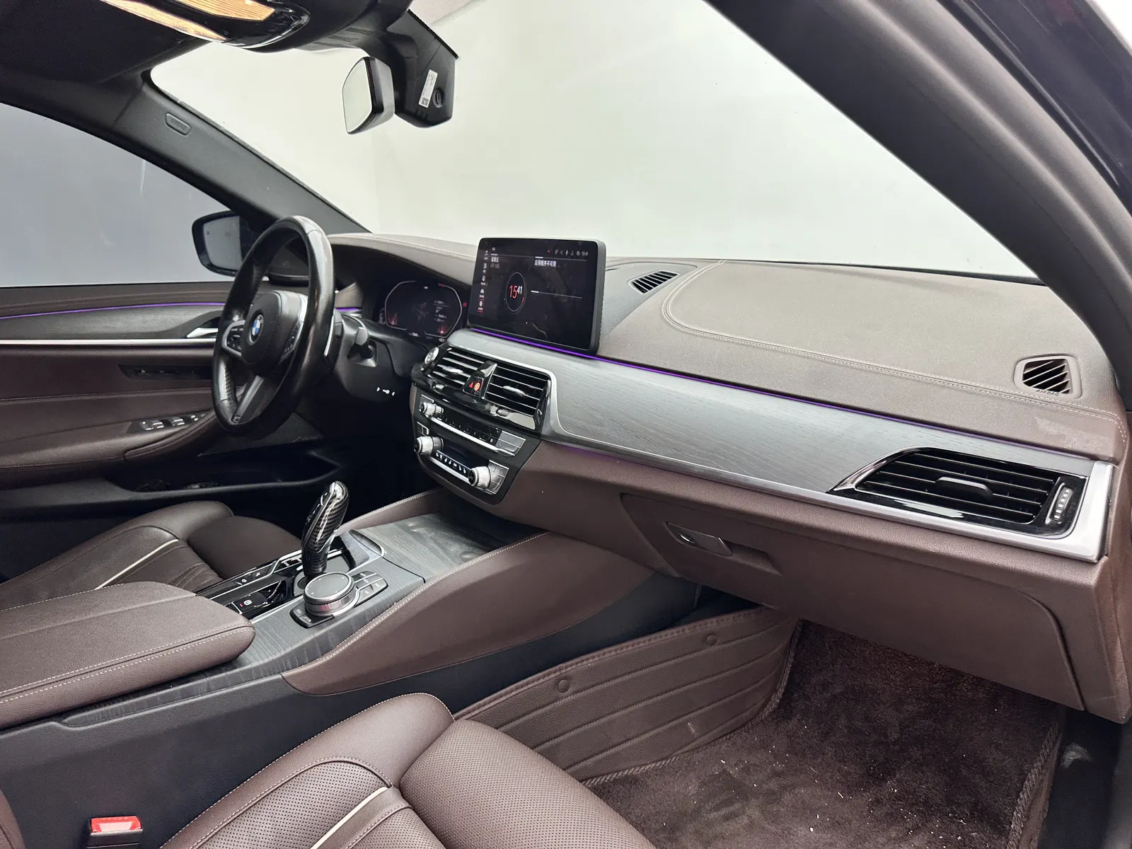 BMW 530Li, 2022 11