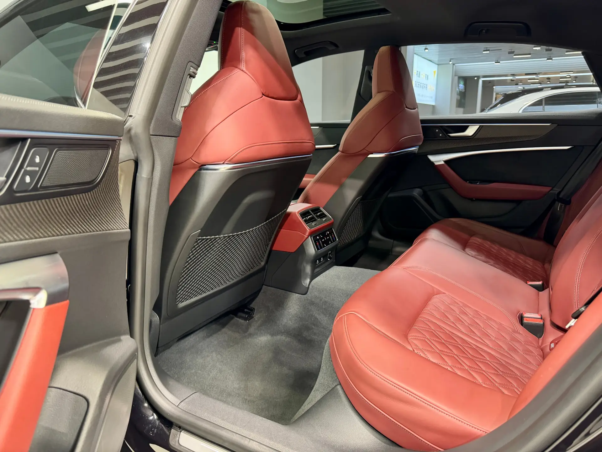 Audi A7L 45 TFSI, 2024 25