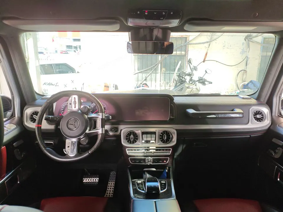 Mercedes-Benz G 63