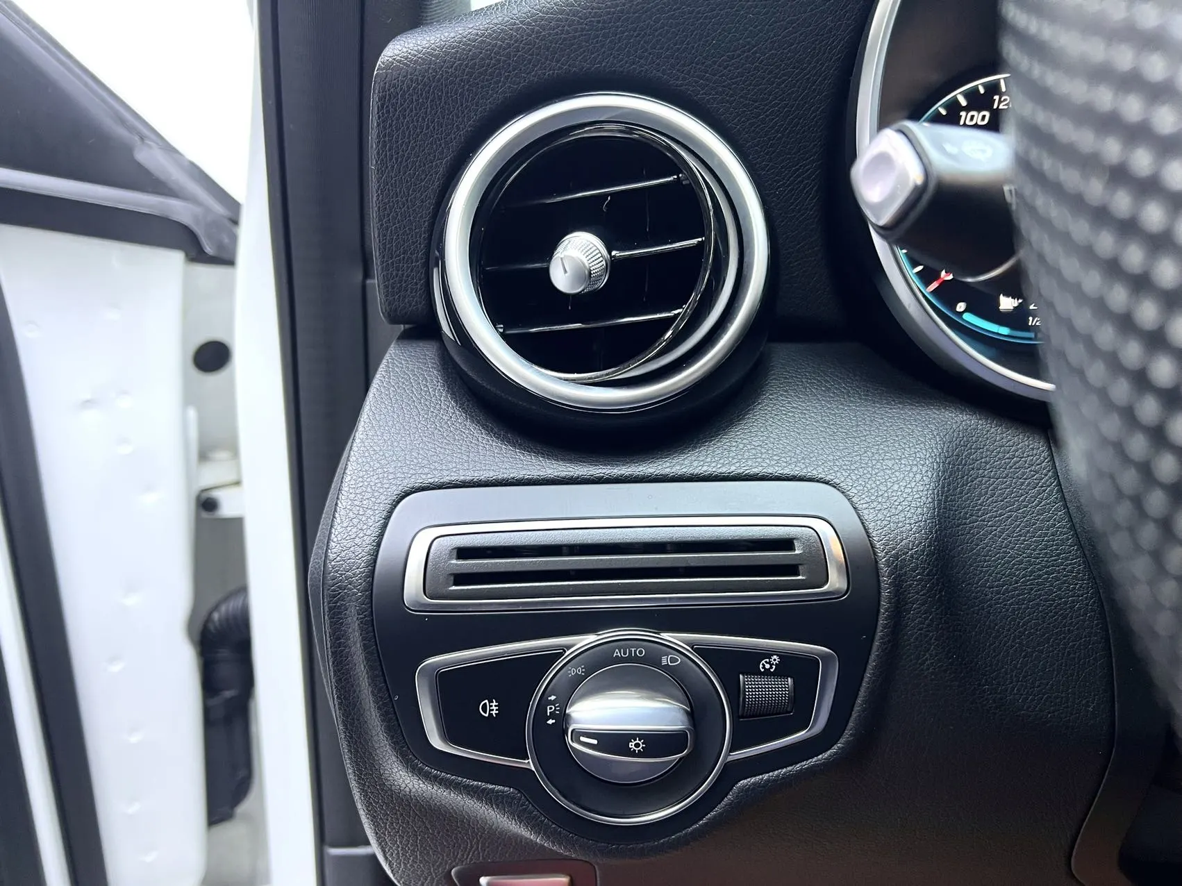 Mercedes-Benz C 260, 2020 18