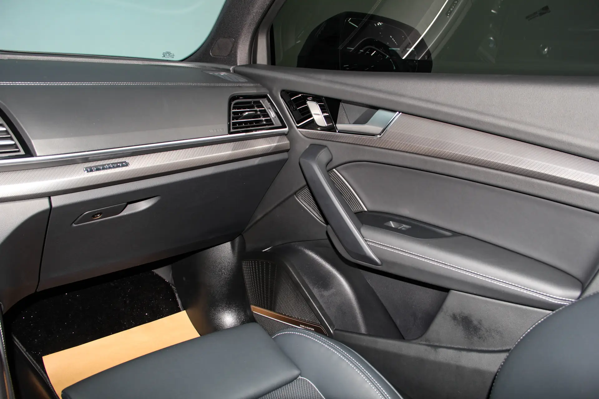 Audi Q5L 45 TFSI, 2025 23