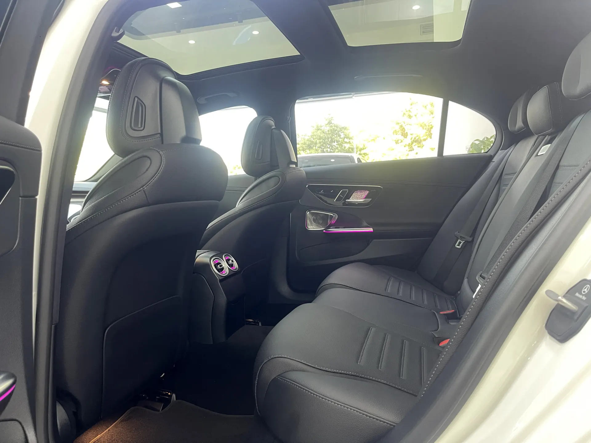 Mercedes-Benz C 260 L, 2025 17
