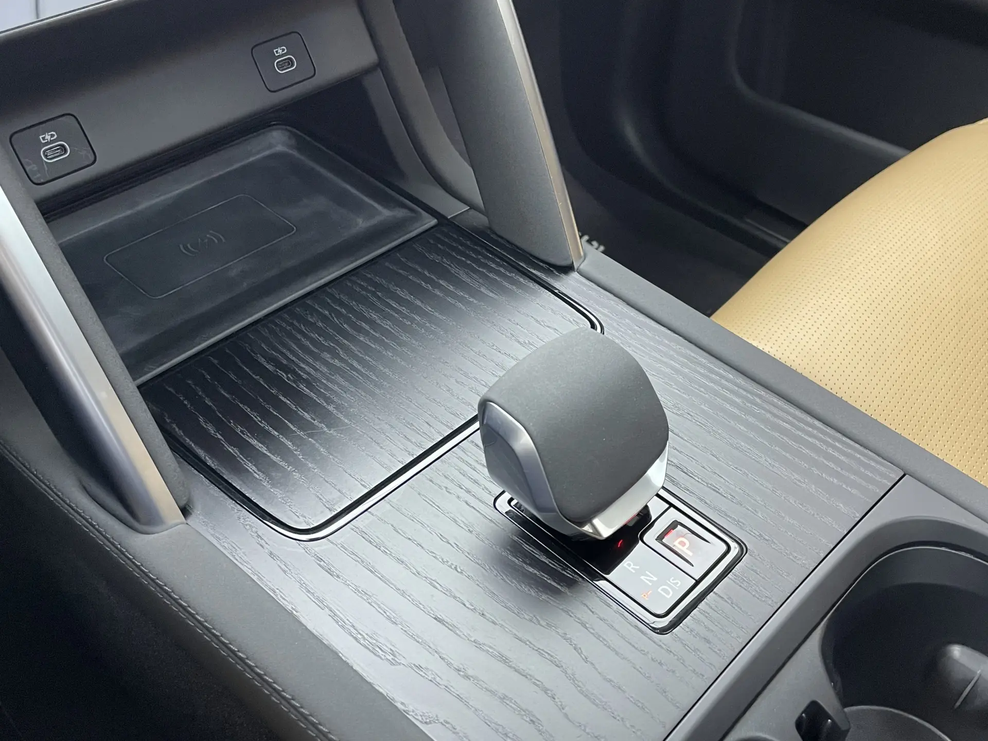 Land Rover Discovery Sport, 2024 11