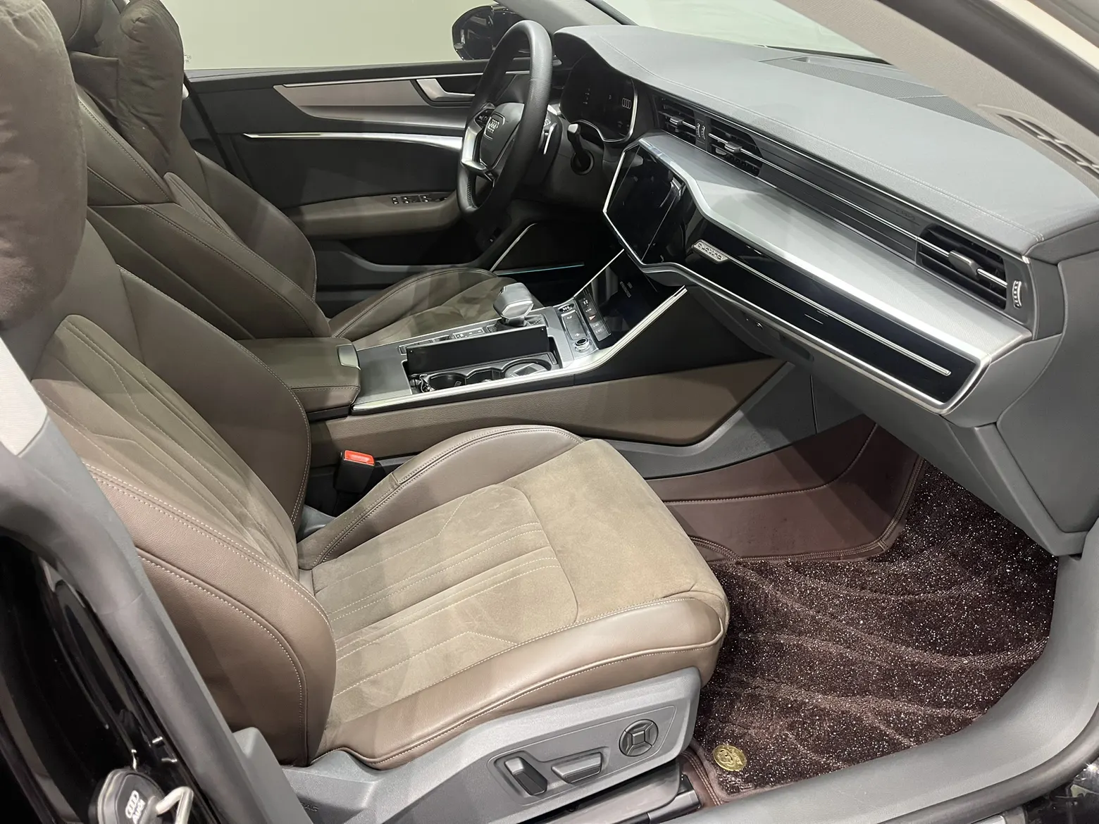 Audi A7L 45 TFSI, 2024 14