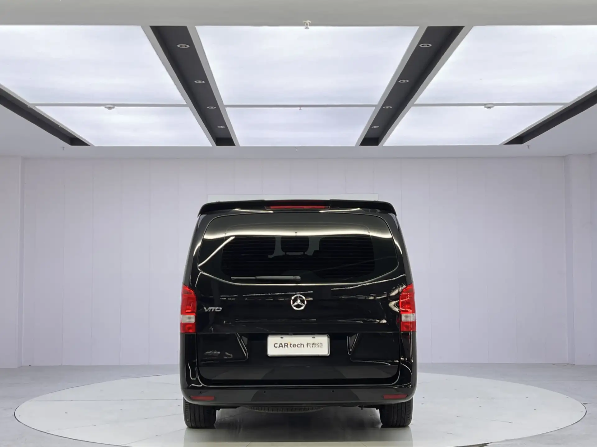 Mercedes-Benz Vito, 2023 6