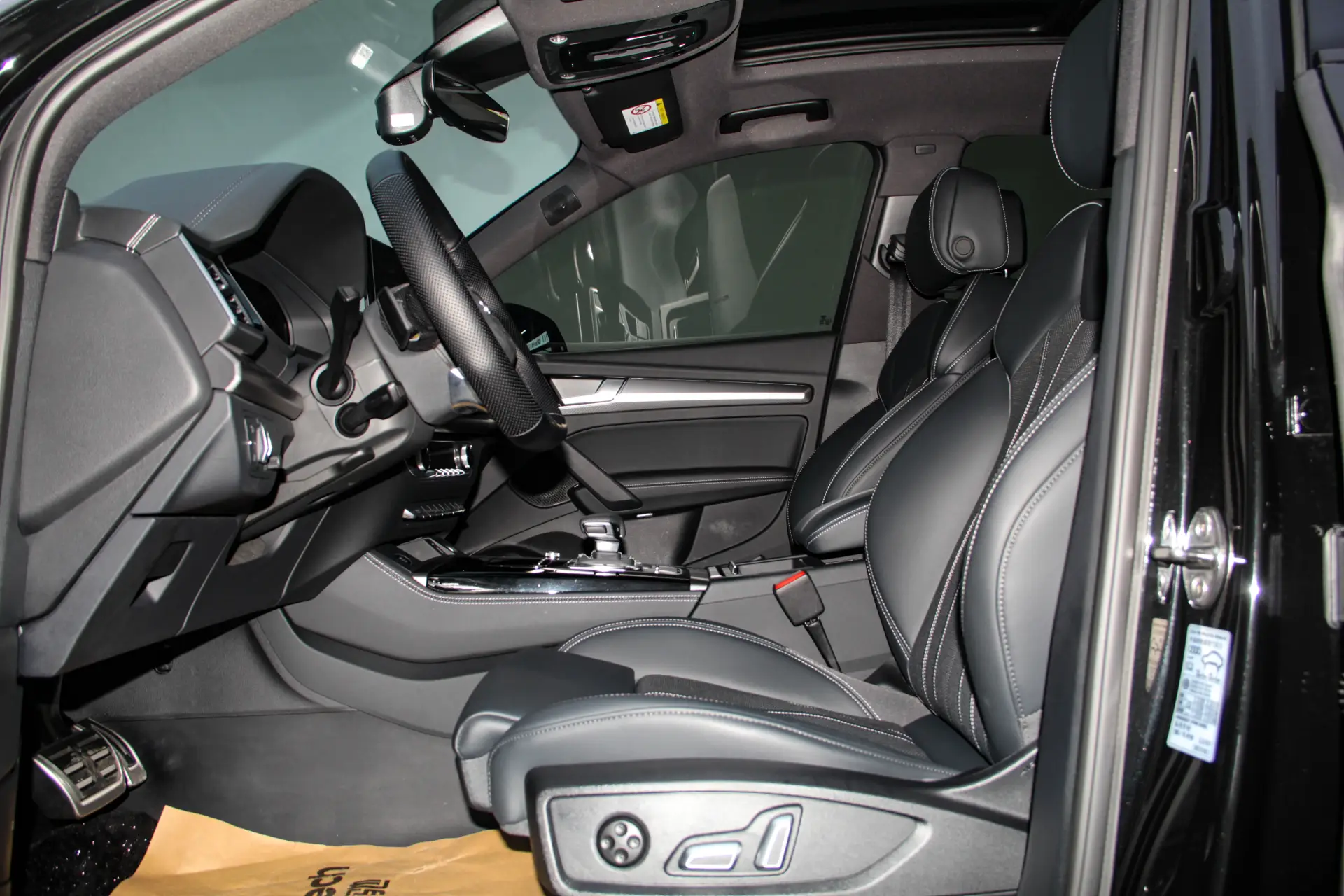 Audi Q5L 45 TFSI, 2025 22