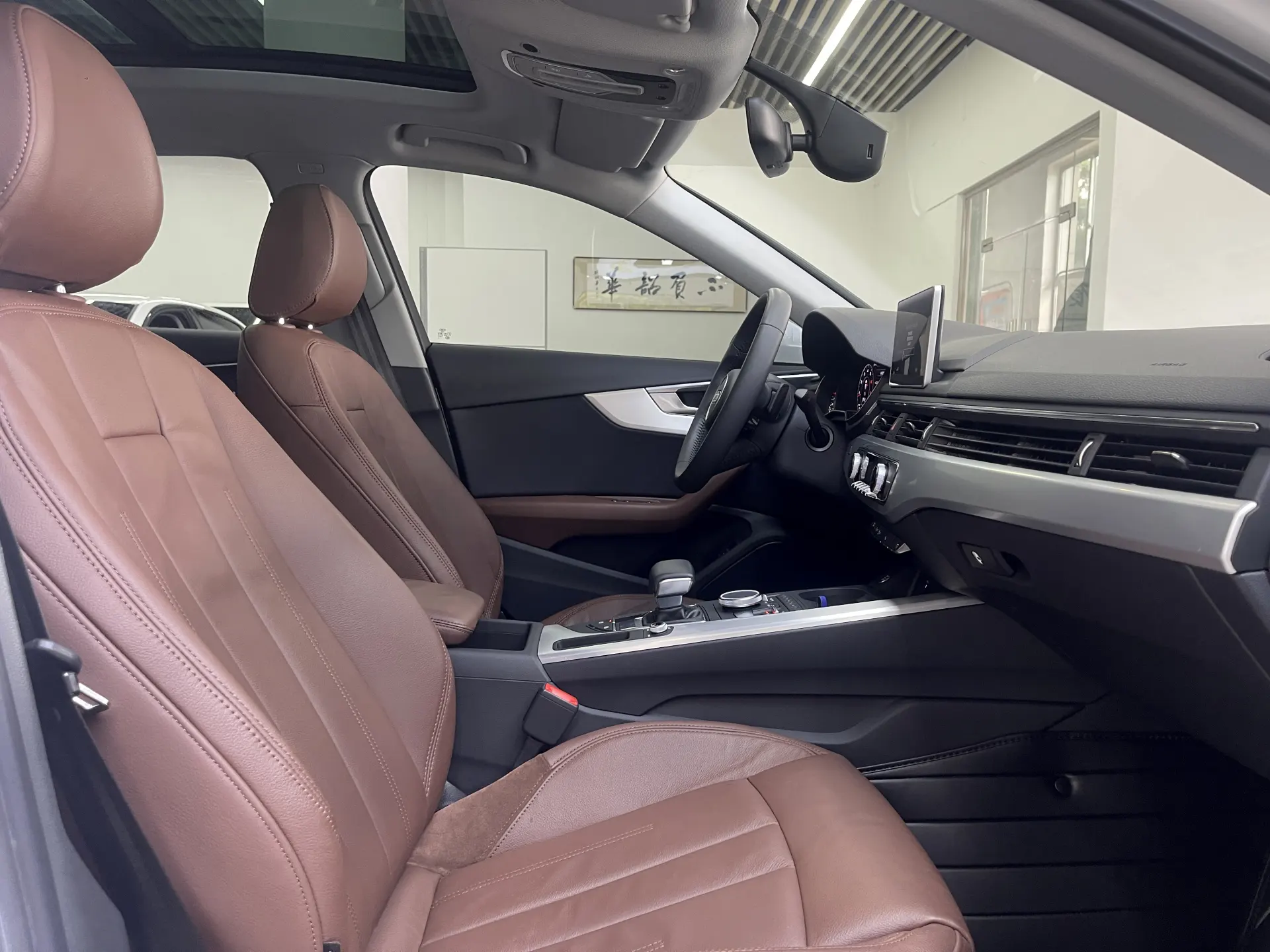 Audi A4L 30, 2018 9