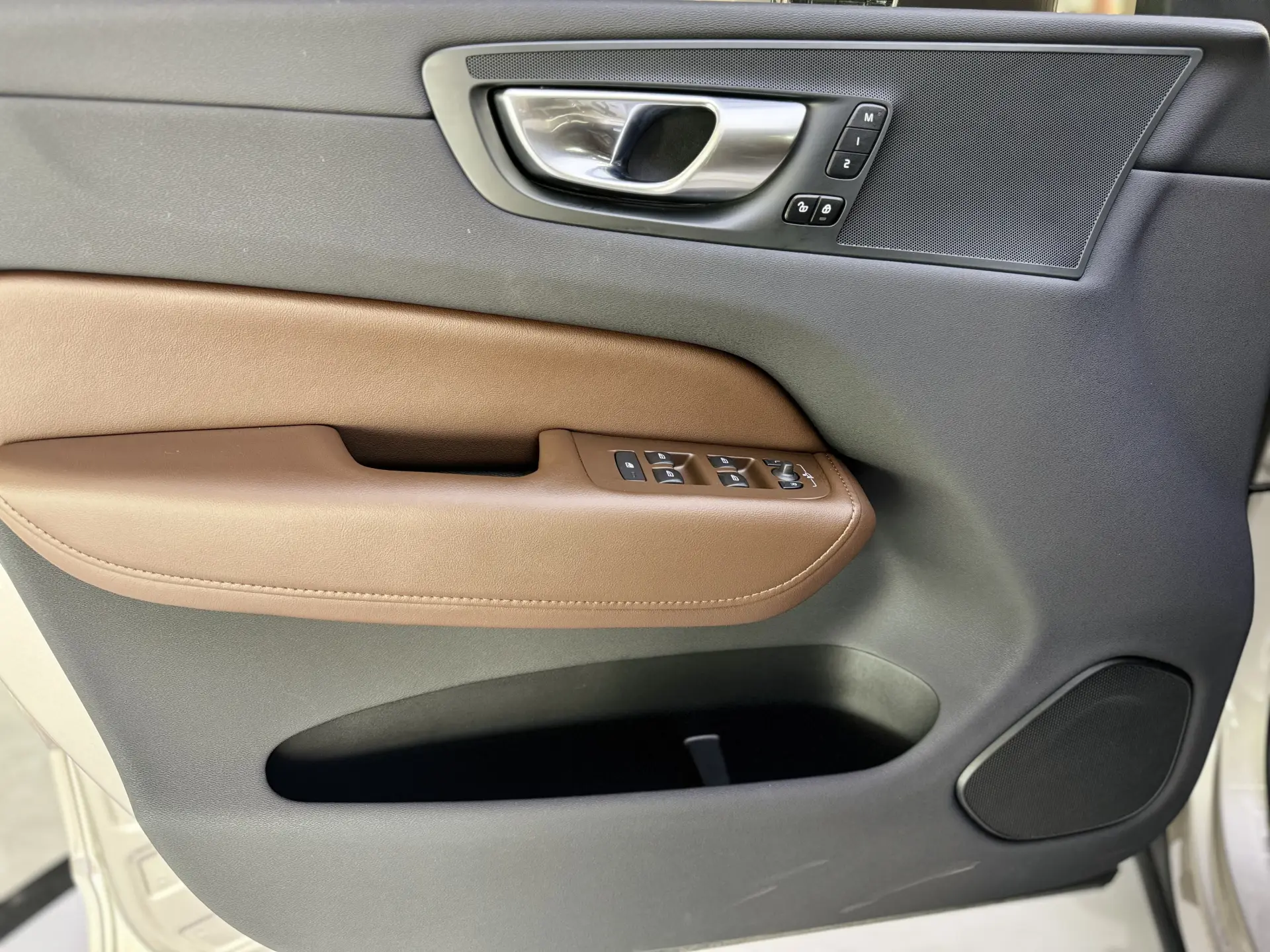 Volvo XC60, 2023 16