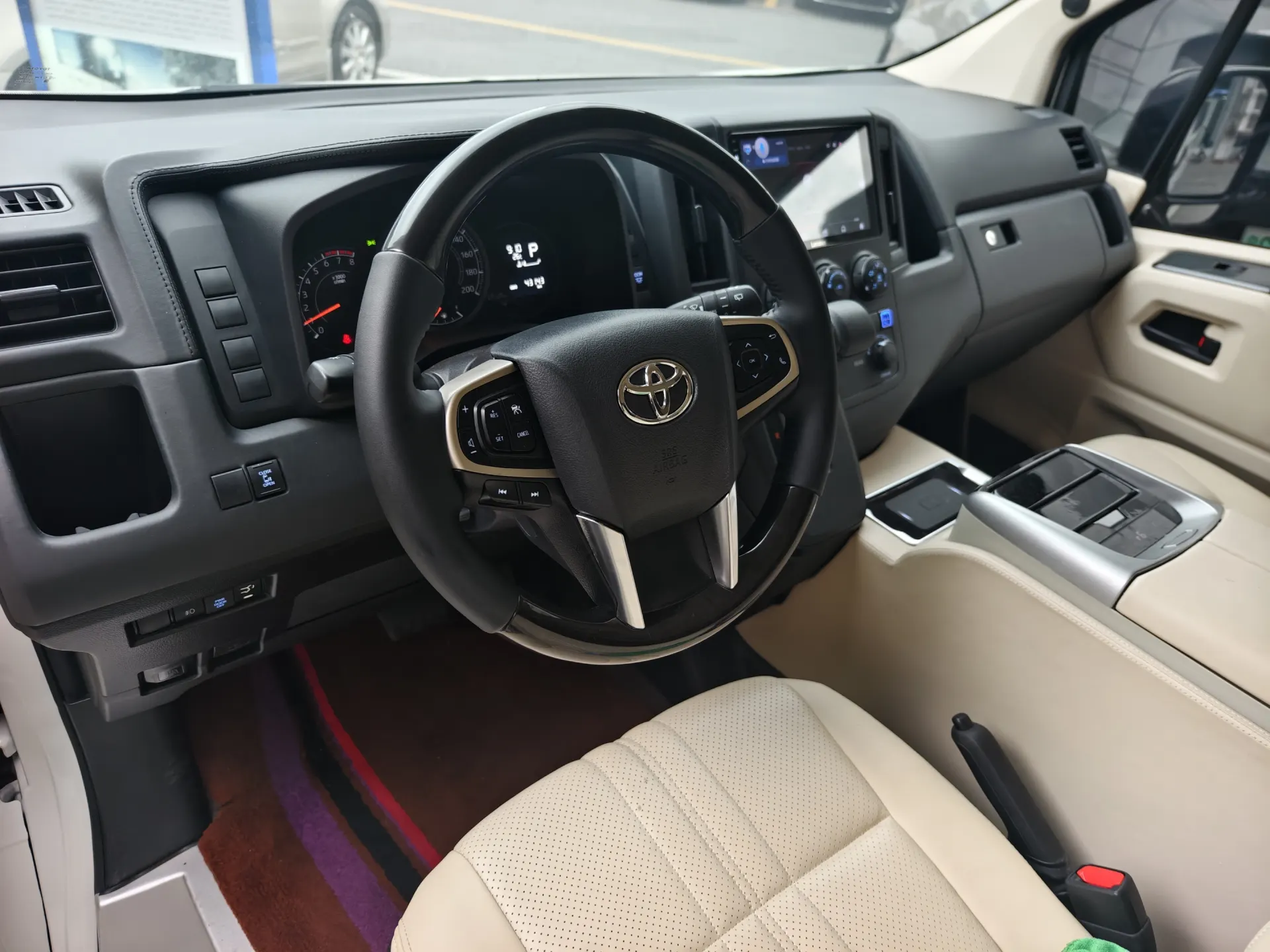 Toyota HiAce, 2023 20