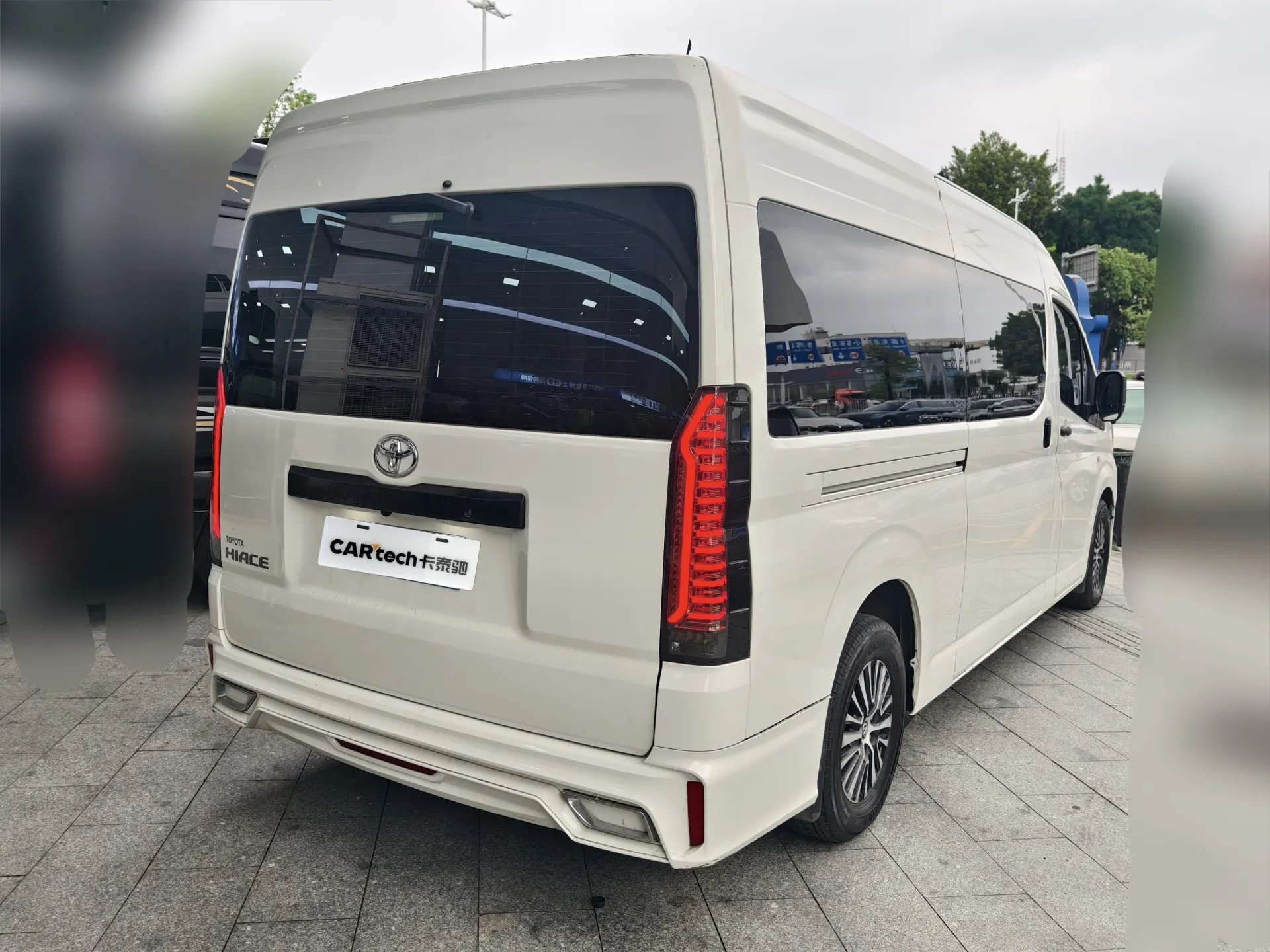 Toyota HiAce, 2023 4
