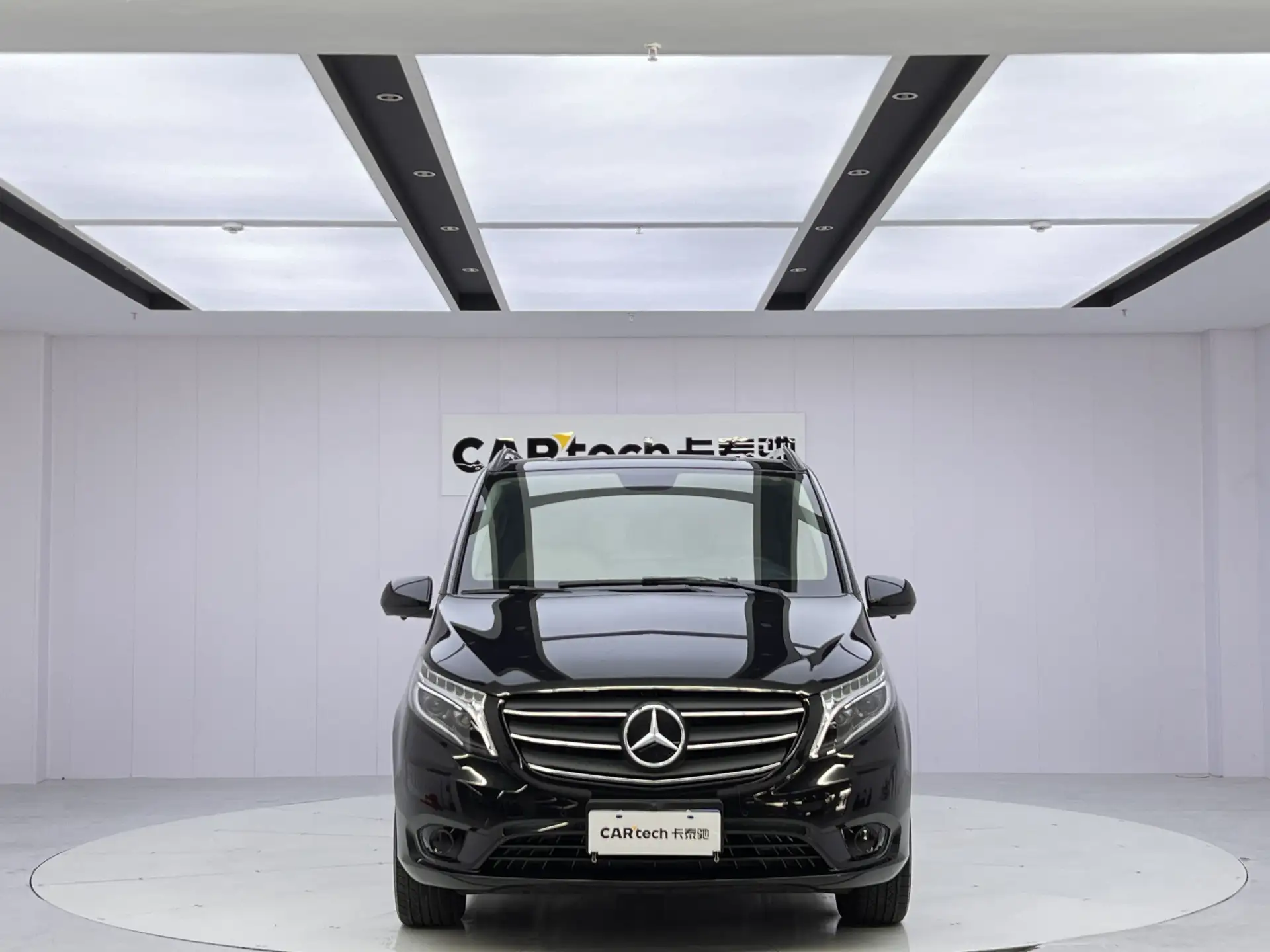 Mercedes-Benz Vito, 2023 3