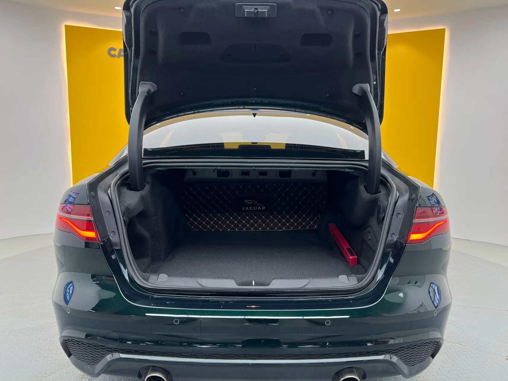 Jaguar XEL, 2022 12
