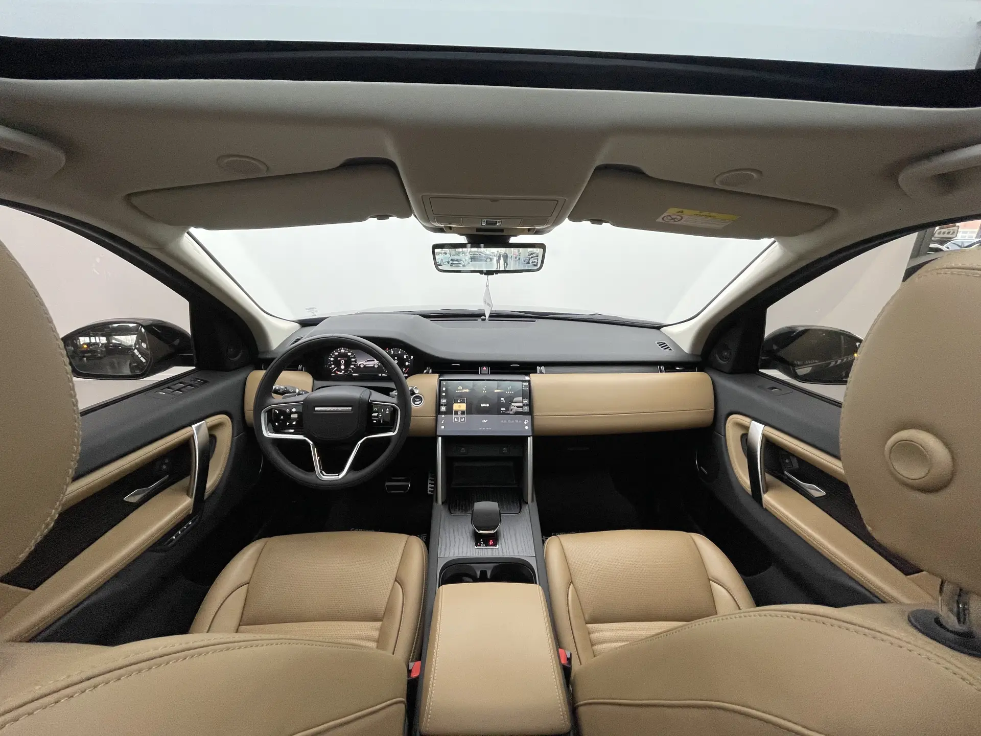 Land Rover Discovery Sport, 2024 18