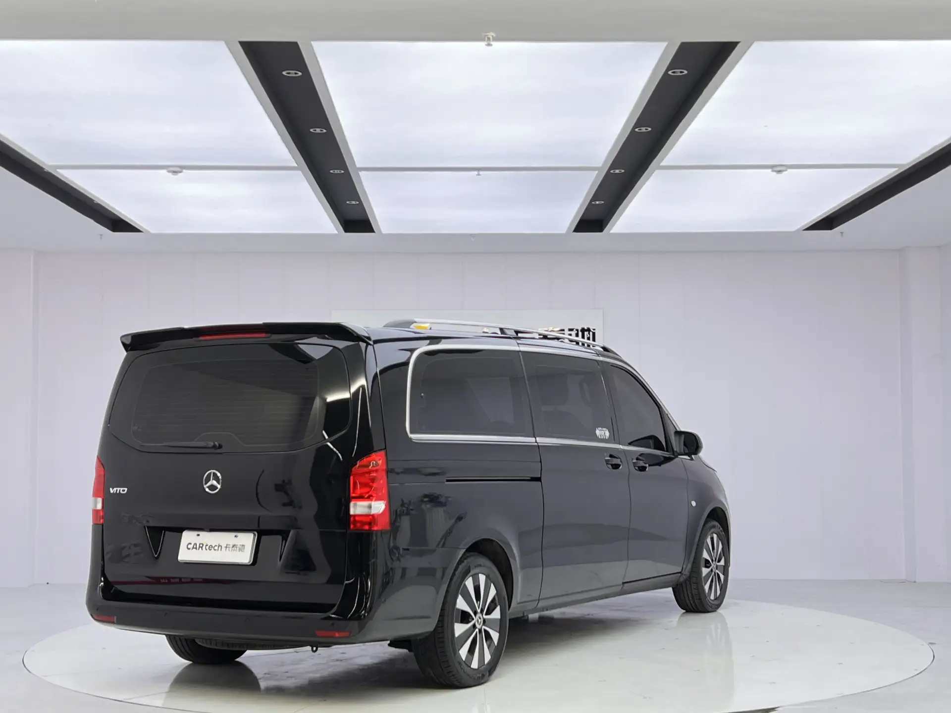 Mercedes-Benz Vito, 2023 все фото