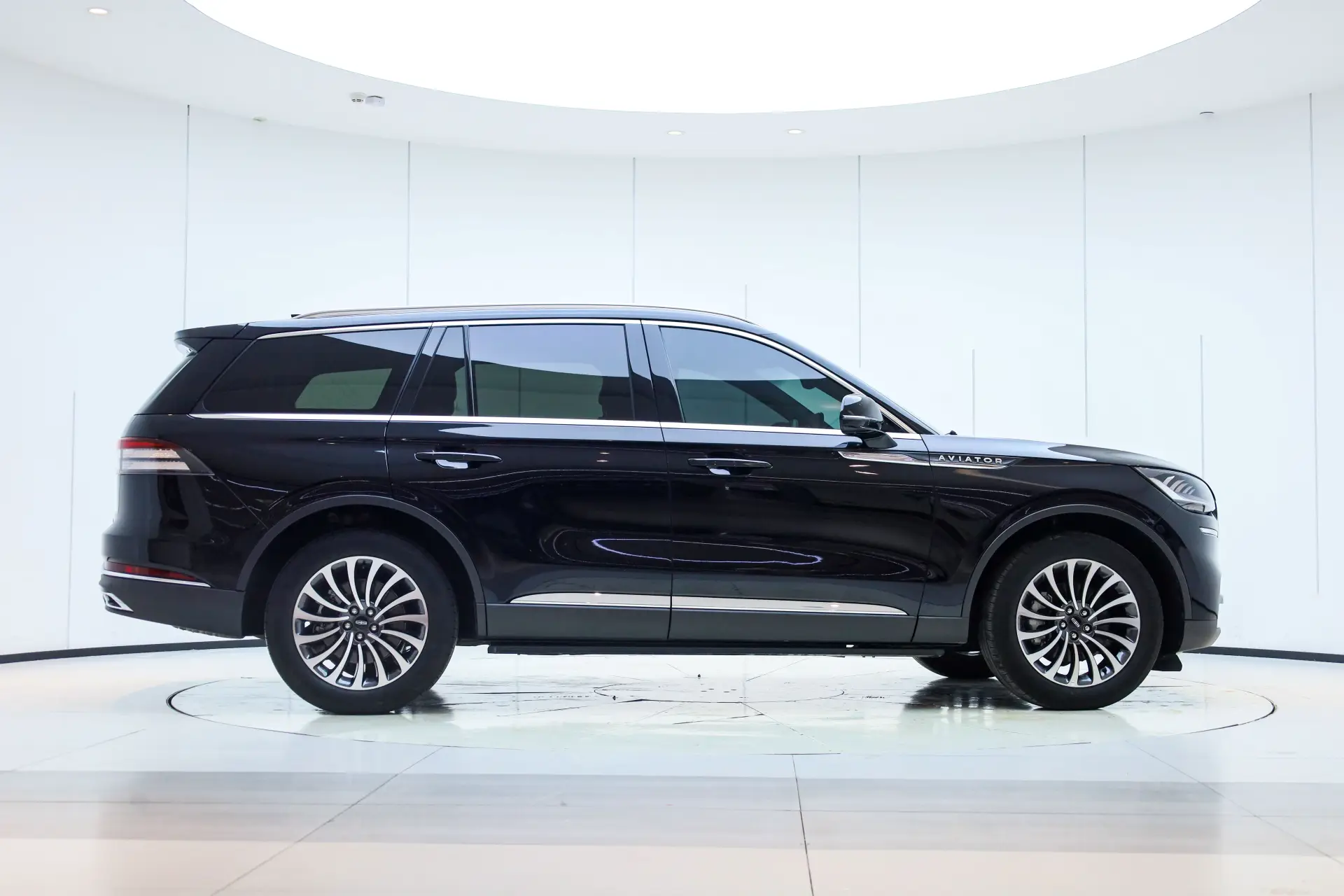 Lincoln Aviator, 2024 6