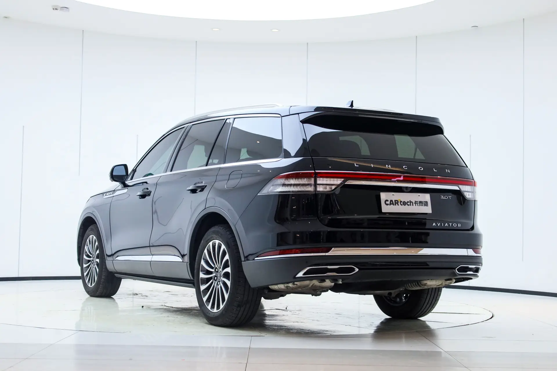 Lincoln Aviator, 2024 4