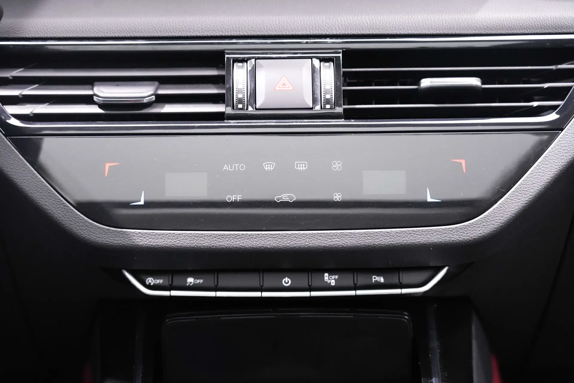 Hongqi HS5, 2023 25