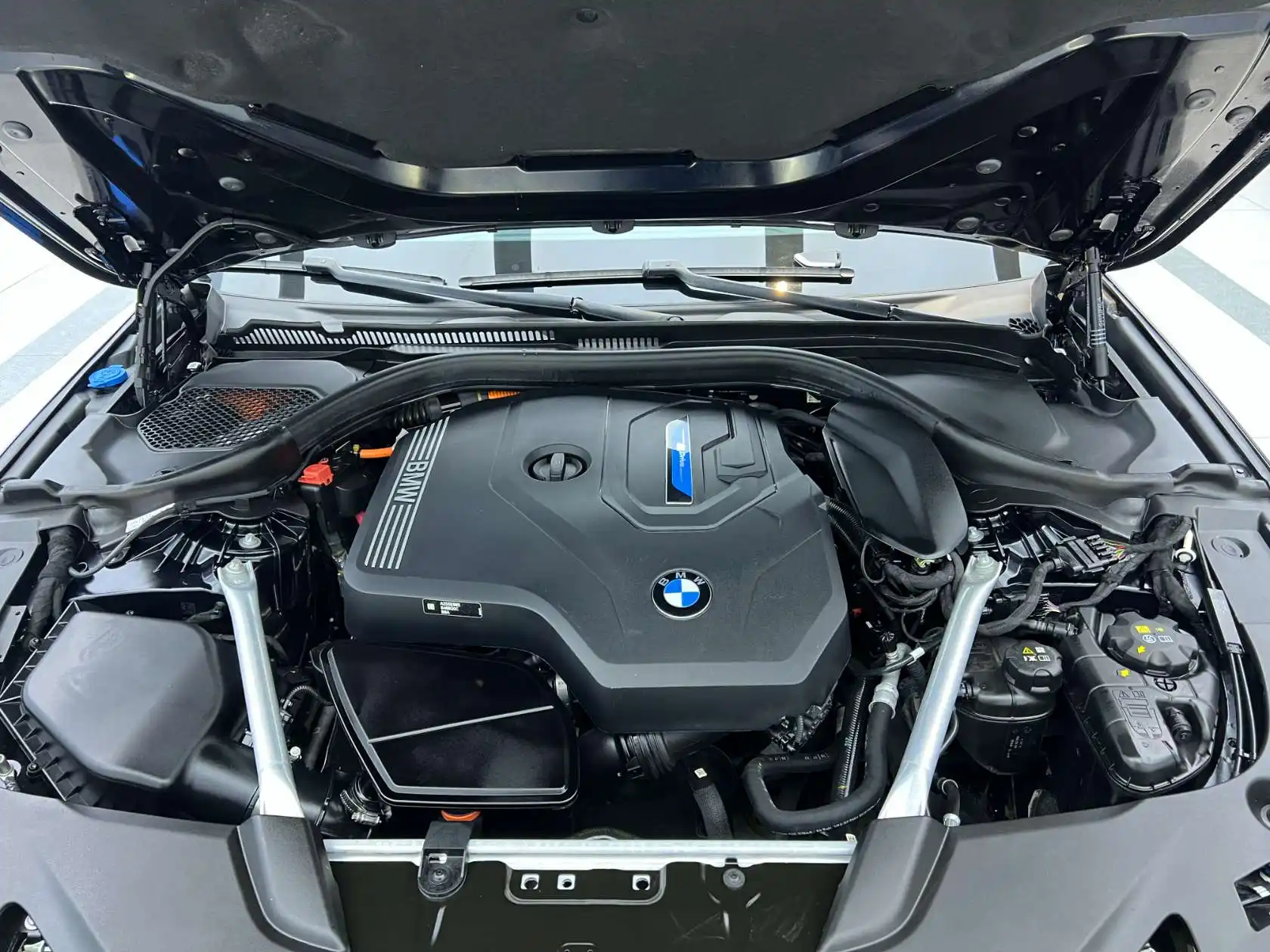 BMW 535Le, 2024 27