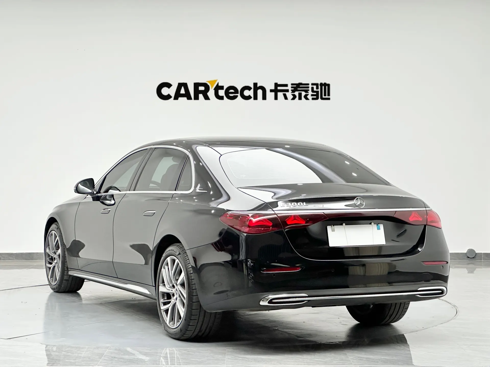 Mercedes-Benz E 300 L, 2025 6