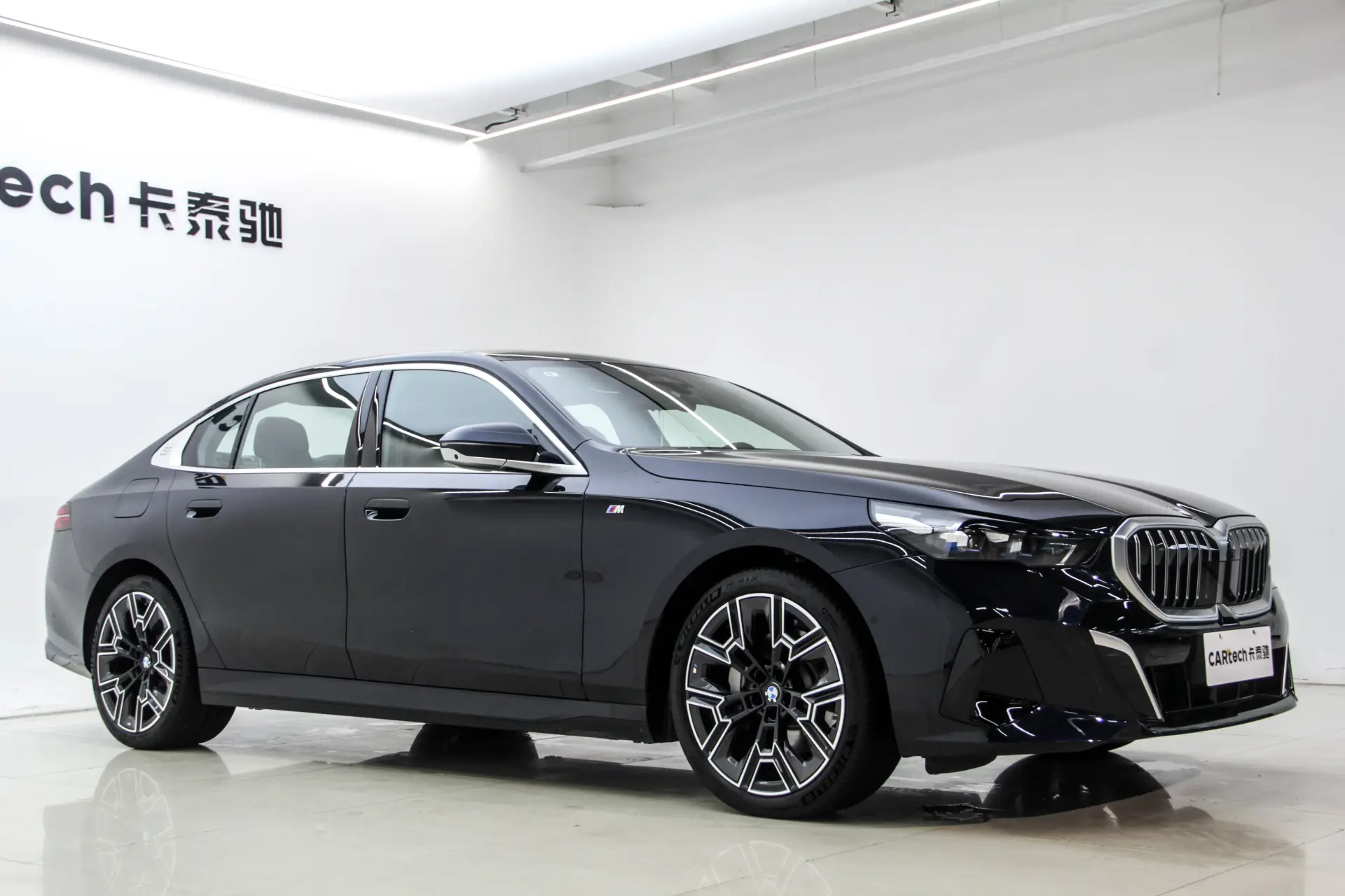 BMW 530Li, 2025 2