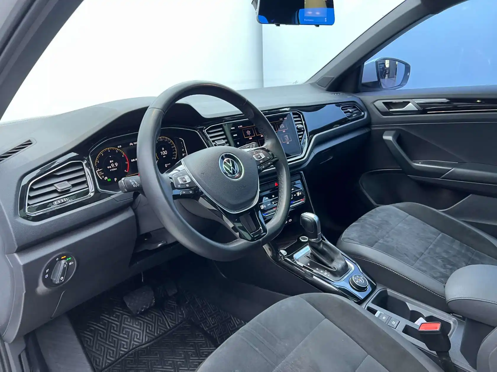 Volkswagen T-ROC, 2021 9