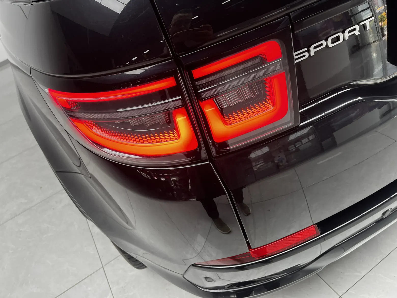 Land Rover Discovery Sport, 2024 6