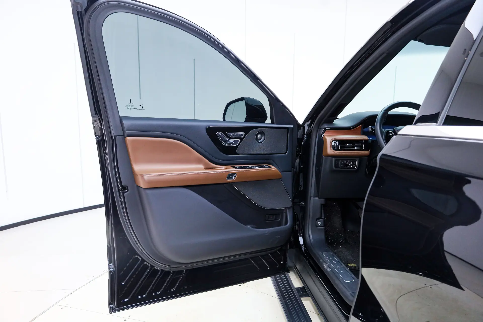 Lincoln Aviator, 2024 16
