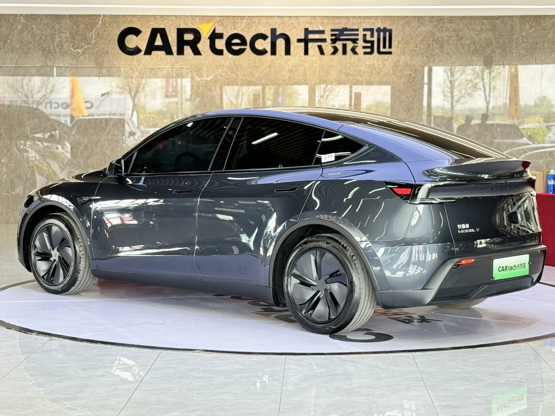 Tesla Model Y, 2025 7