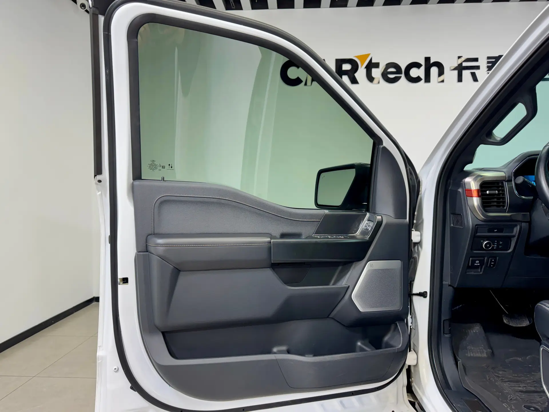 Ford F-150, 2023 12