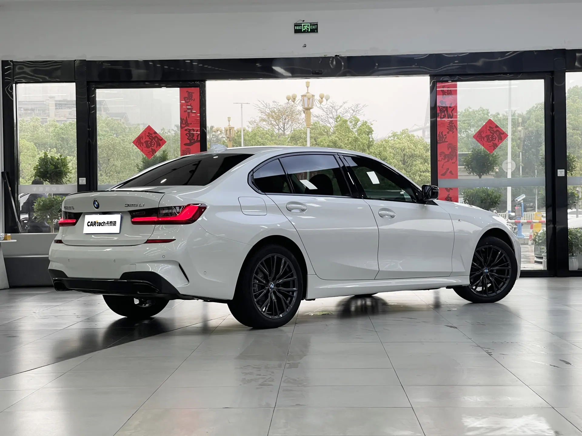 BMW 325Li, 2022 все фото