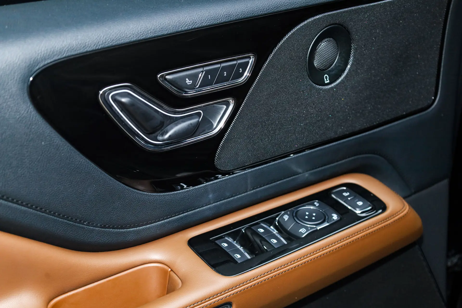 Lincoln Aviator, 2024 24