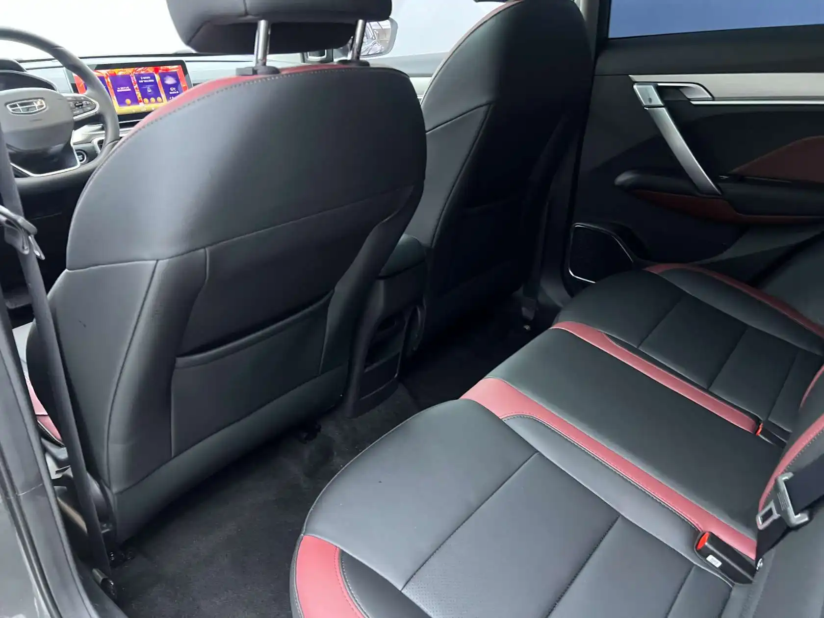 Geely Coolray, 2023 14