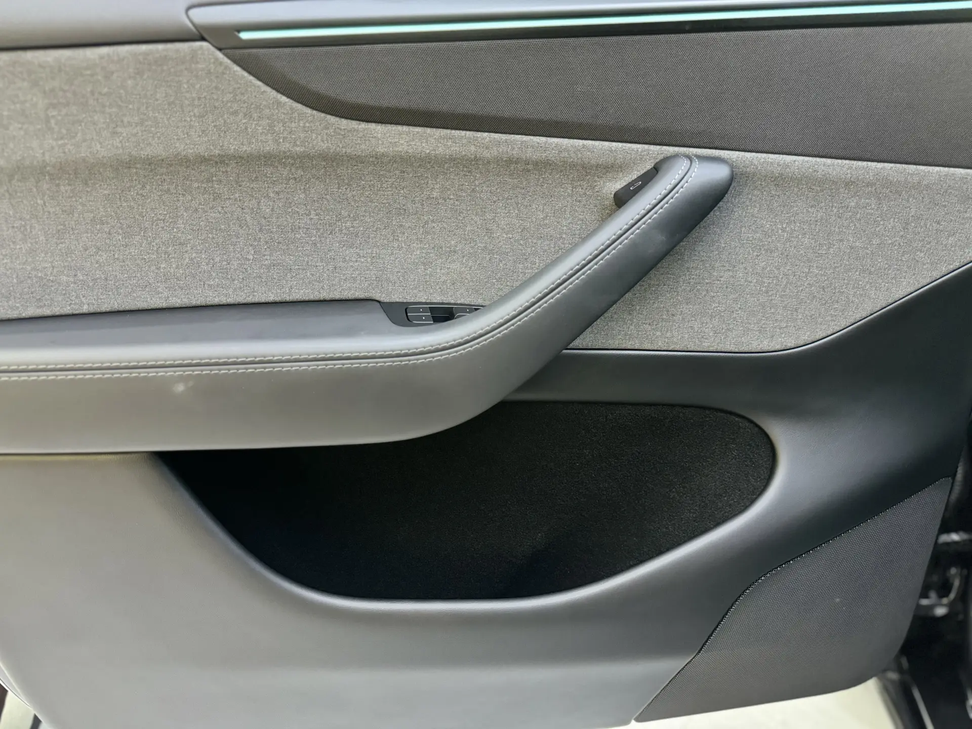 Tesla Model Y, 2025 16