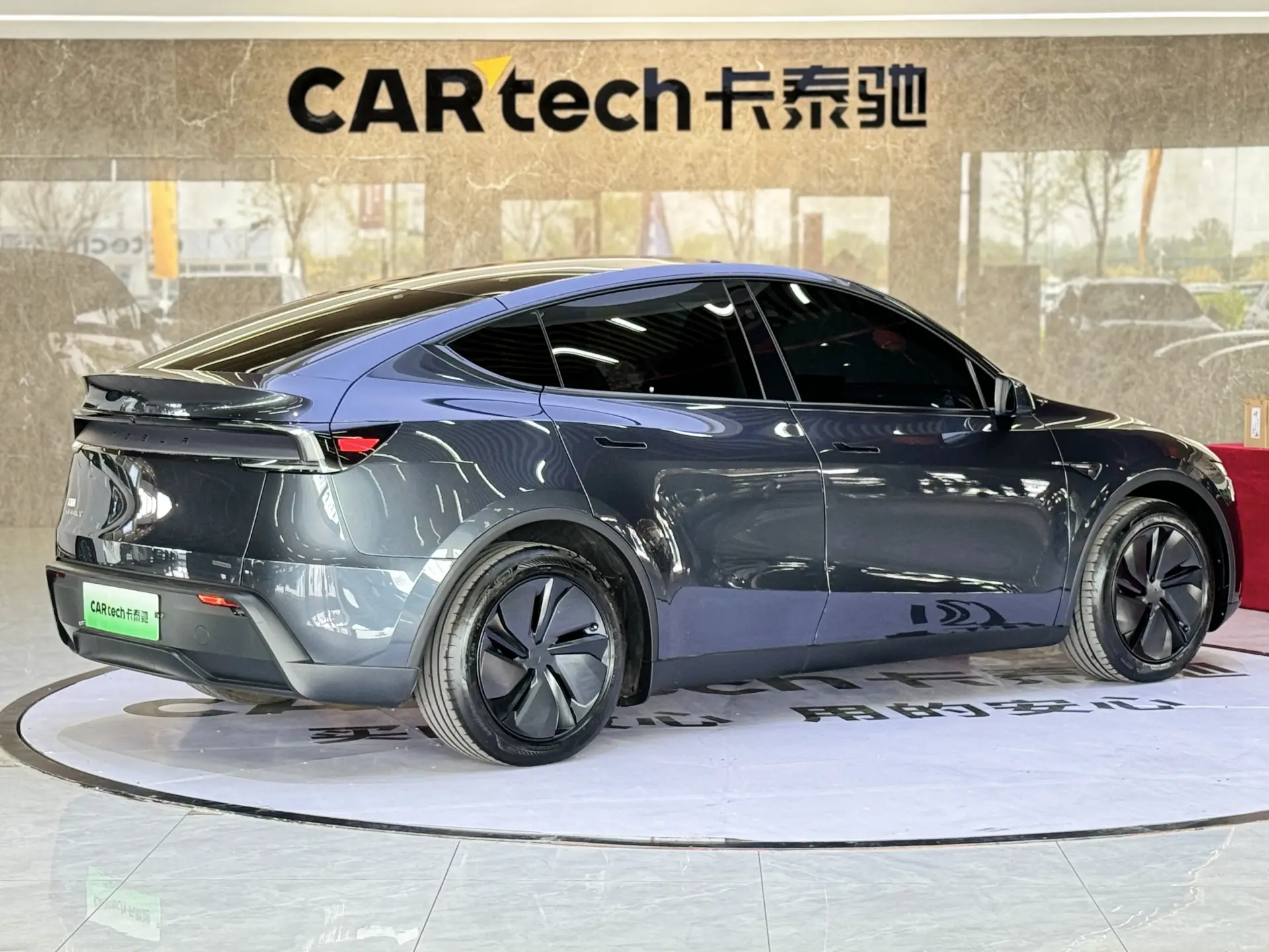 Tesla Model Y, 2025 все фото