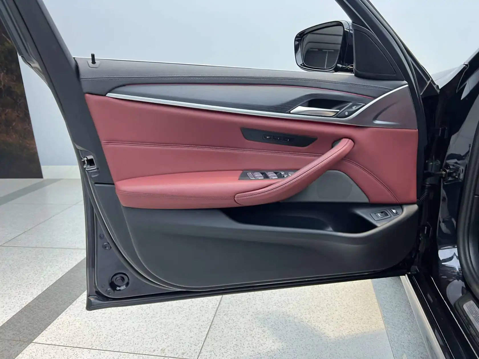 BMW 535Le, 2024 12