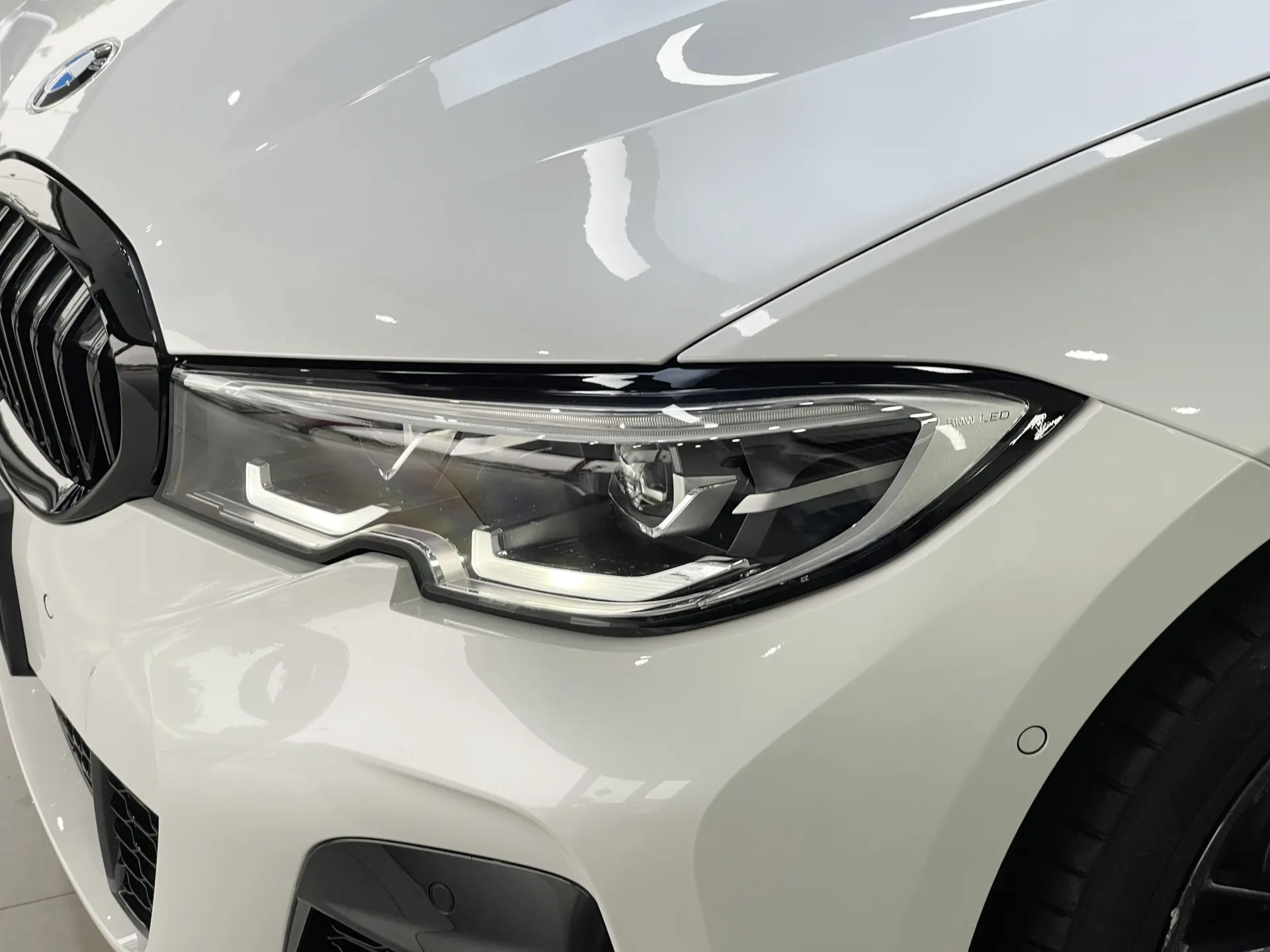 BMW 325Li, 2022 8