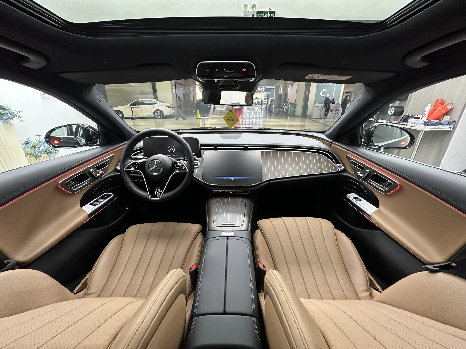Mercedes-Benz E 300 L, 2025 9