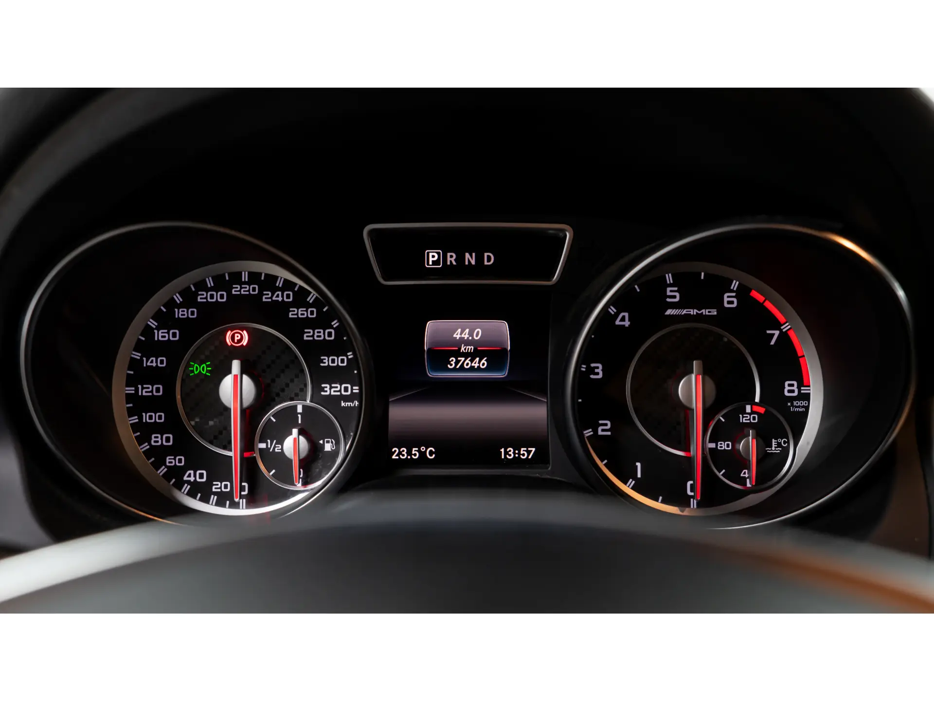 Mercedes-Benz GLA 45 4MATIC, 2016 10