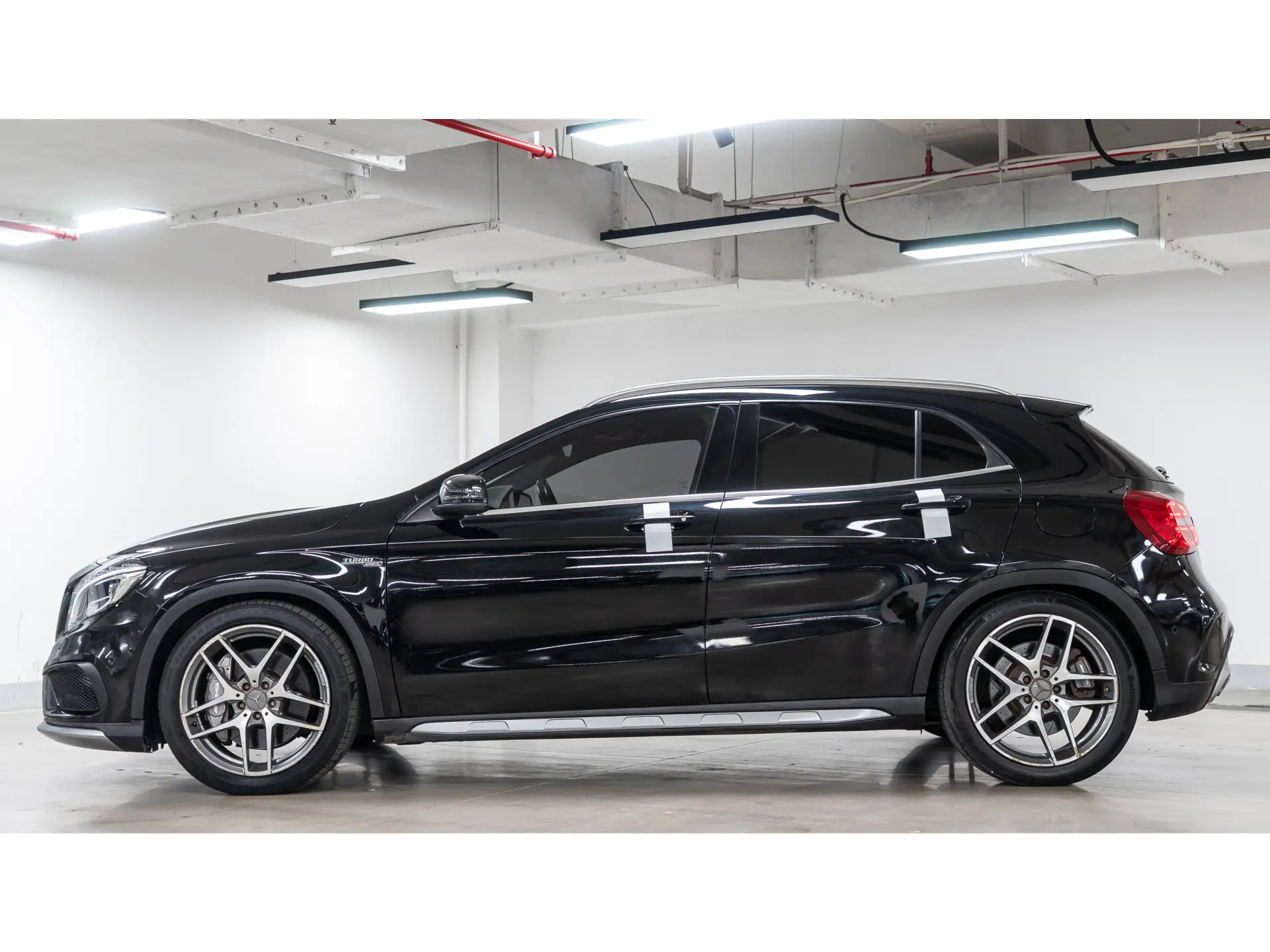 Mercedes-Benz GLA 45 4MATIC, 2016 4