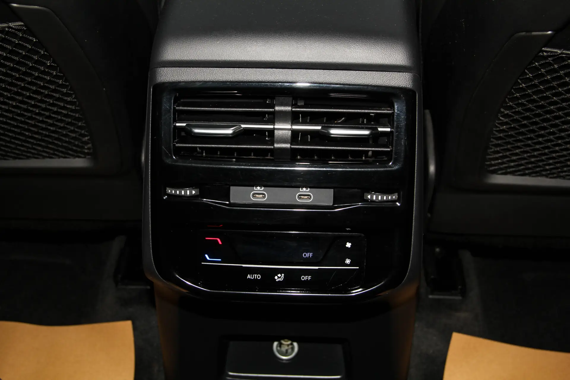 Audi Q6 40 TFSI, 2024 23