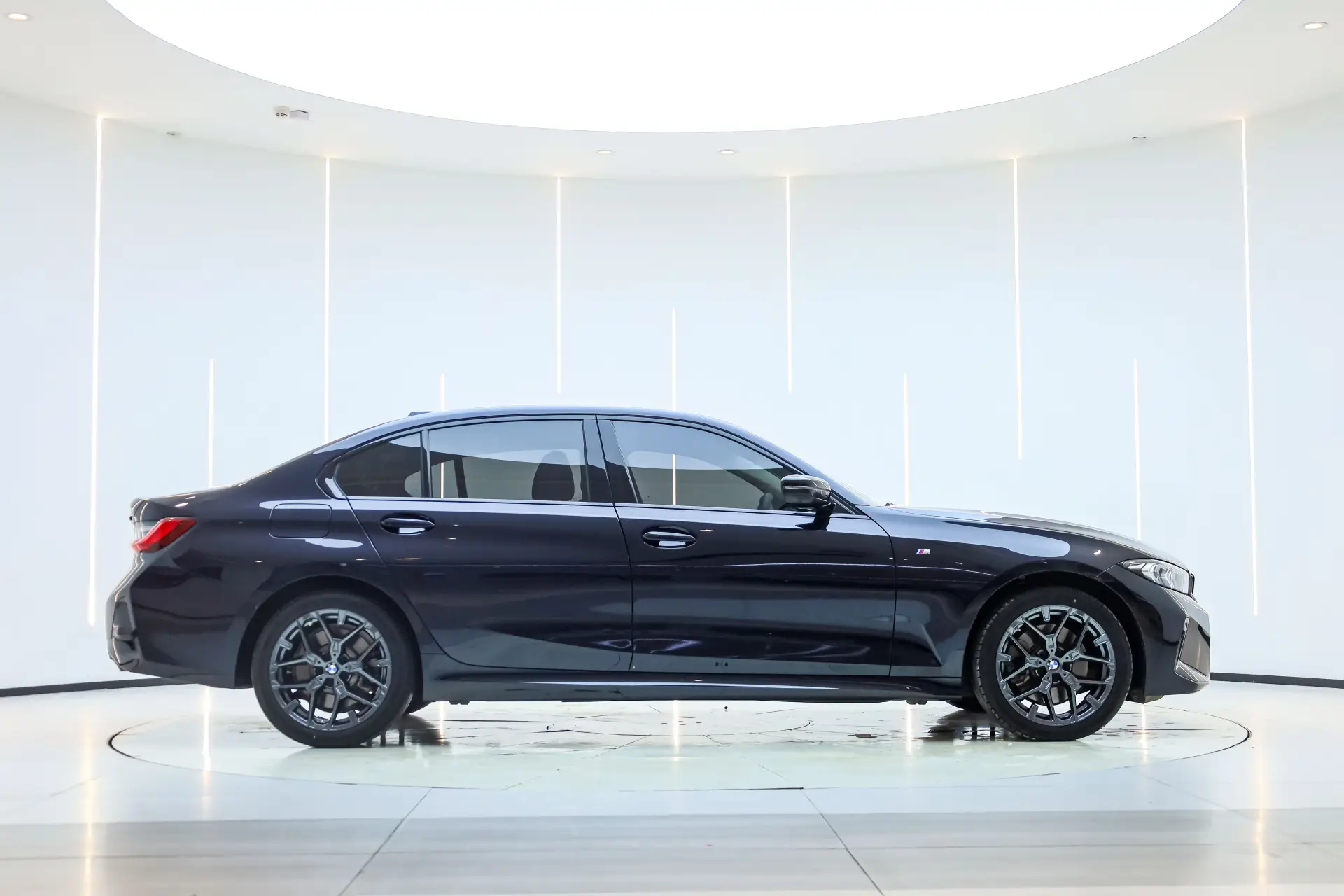 BMW 330Li, 2025 4