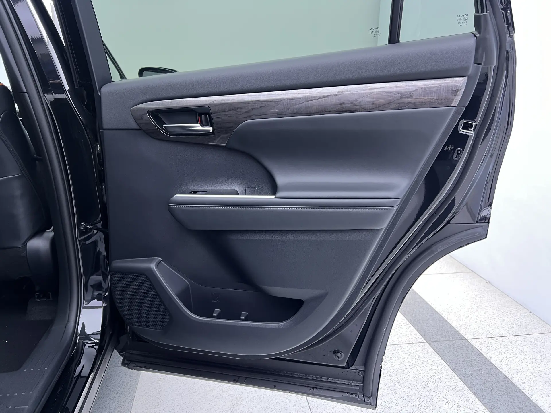 Toyota Crown, 2024 18