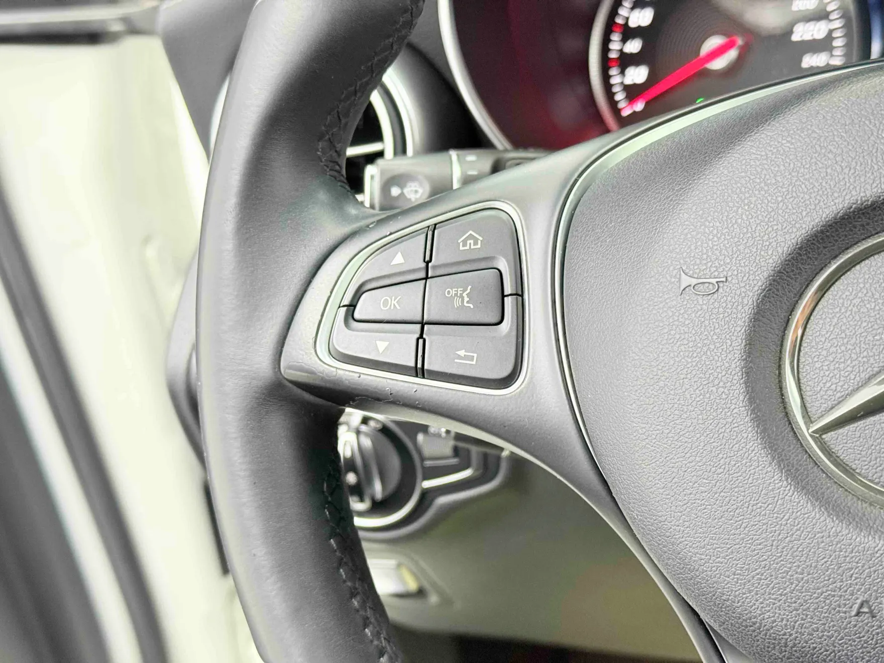 Mercedes-Benz GLC 260 4MATIC, 2016 8
