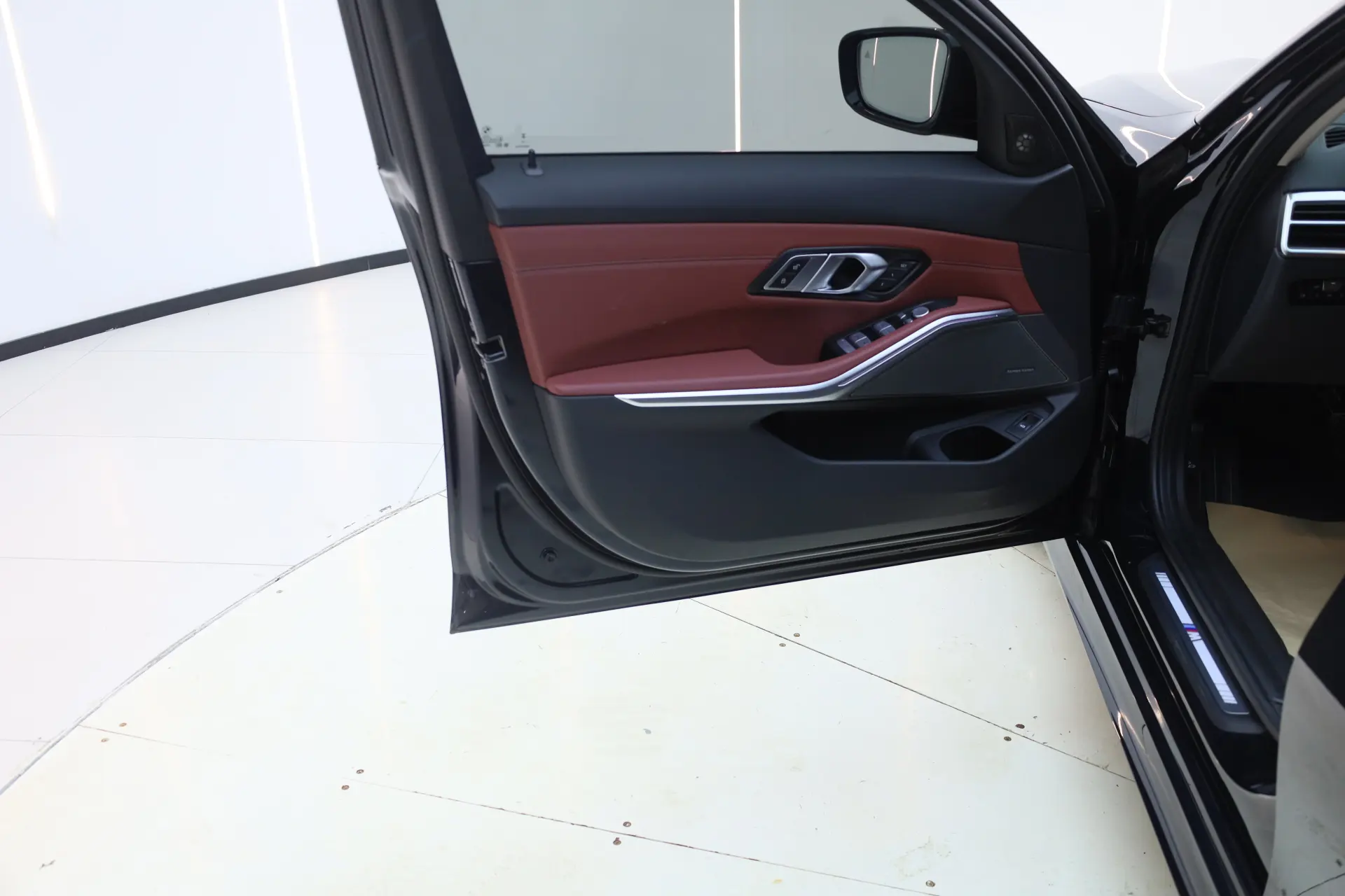 BMW 330Li, 2025 31